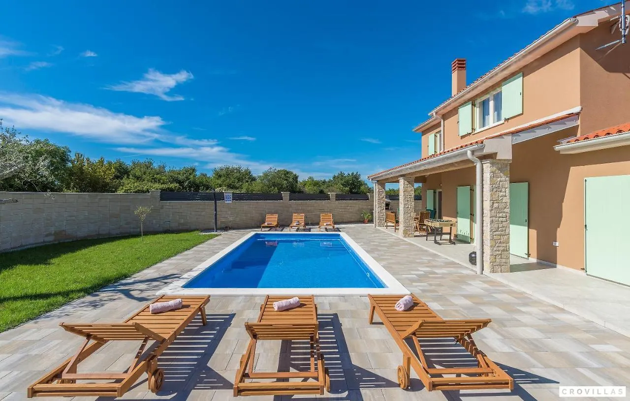 Matea Vila Marčana Villa
